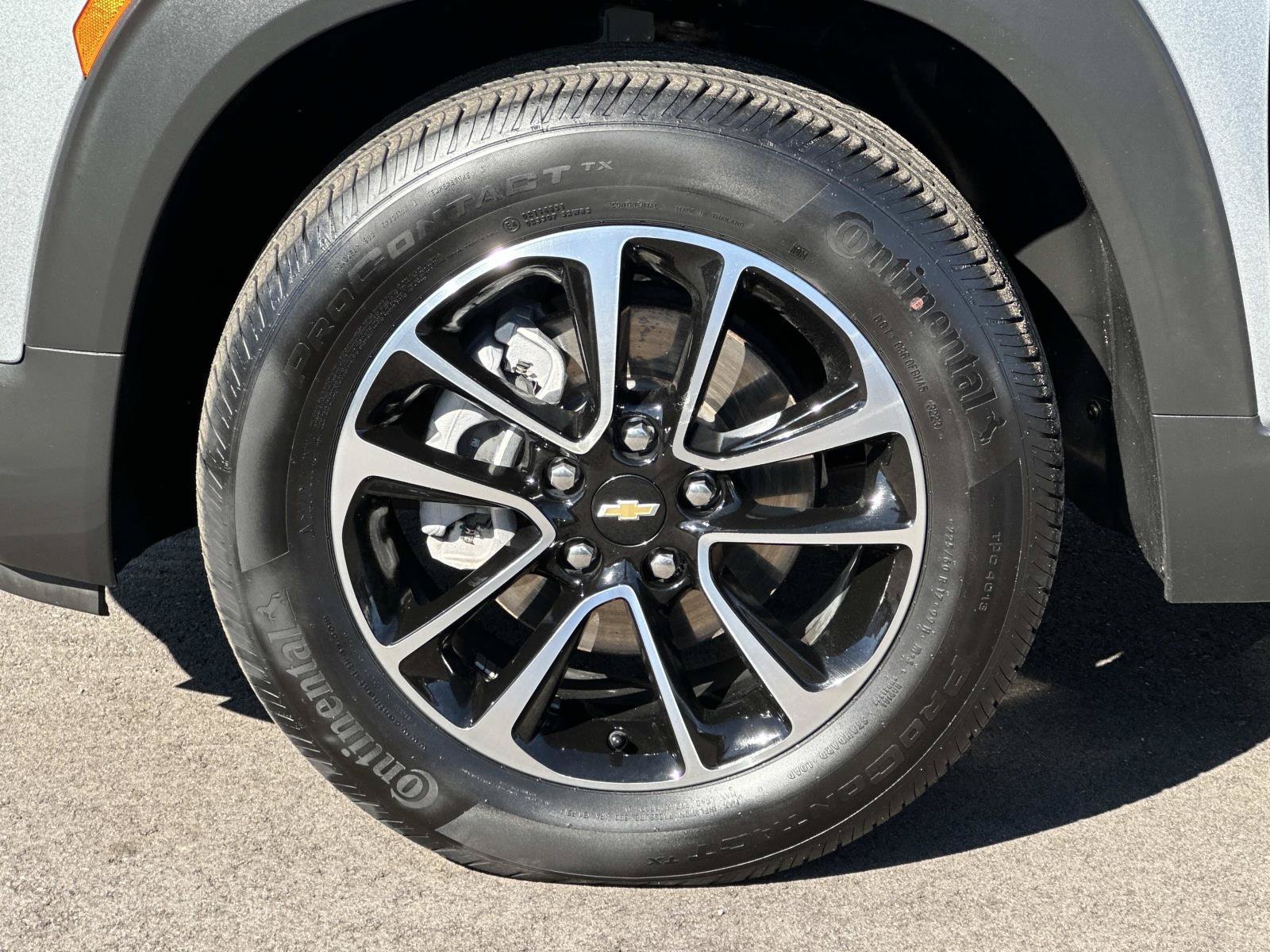 Certified 2024 Chevrolet TrailBlazer LT w/ LT Cold Weather Package AWD/4WD image 8