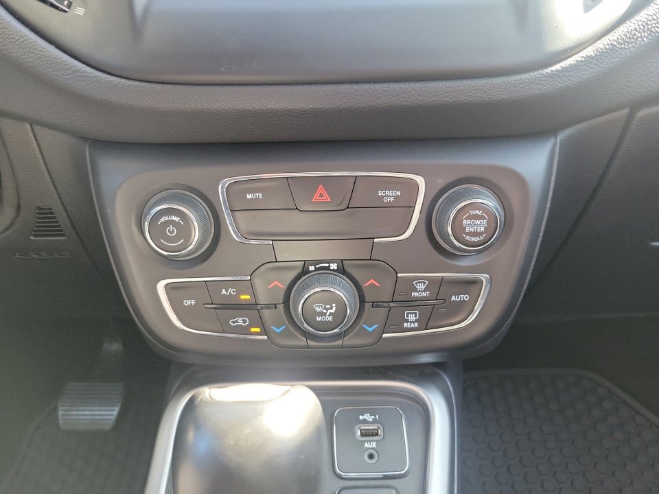 Used 2019 Jeep Compass Latitude w/ Popular Equipment Group image 22