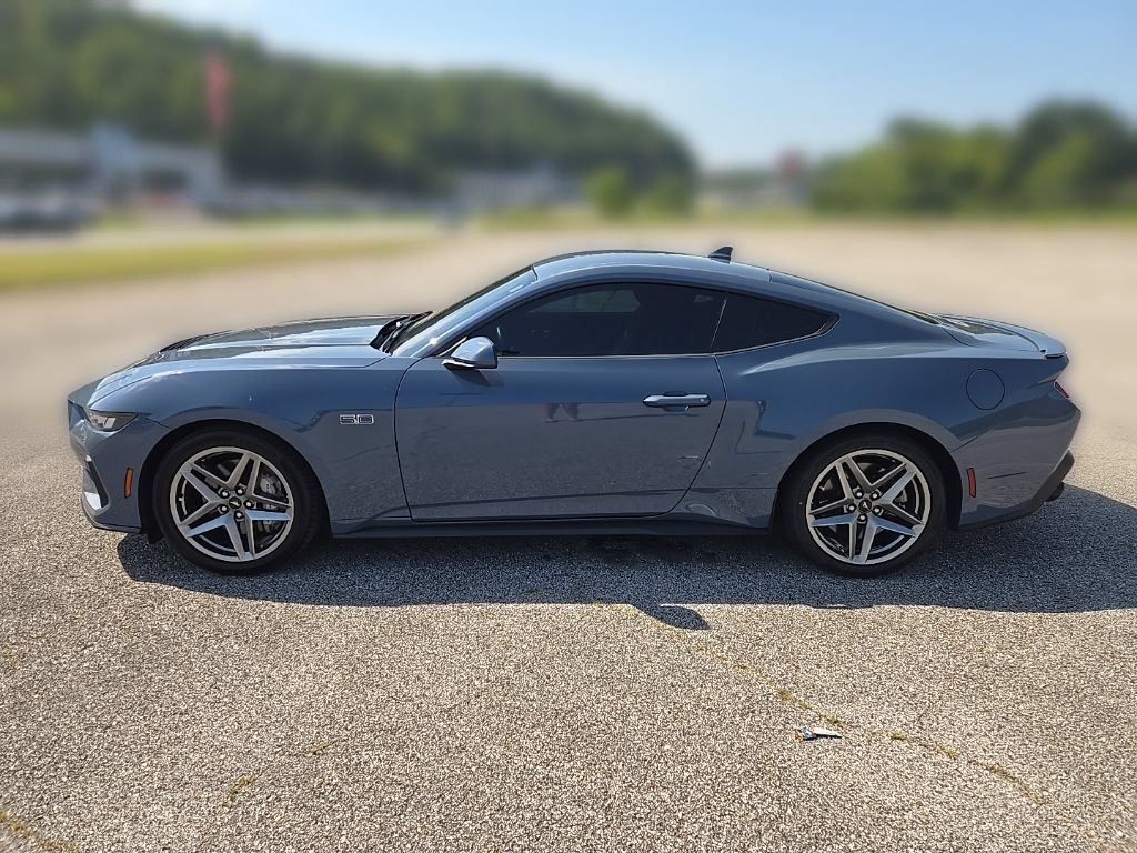 Used 2025 Ford Mustang GT Premium RWD image 10