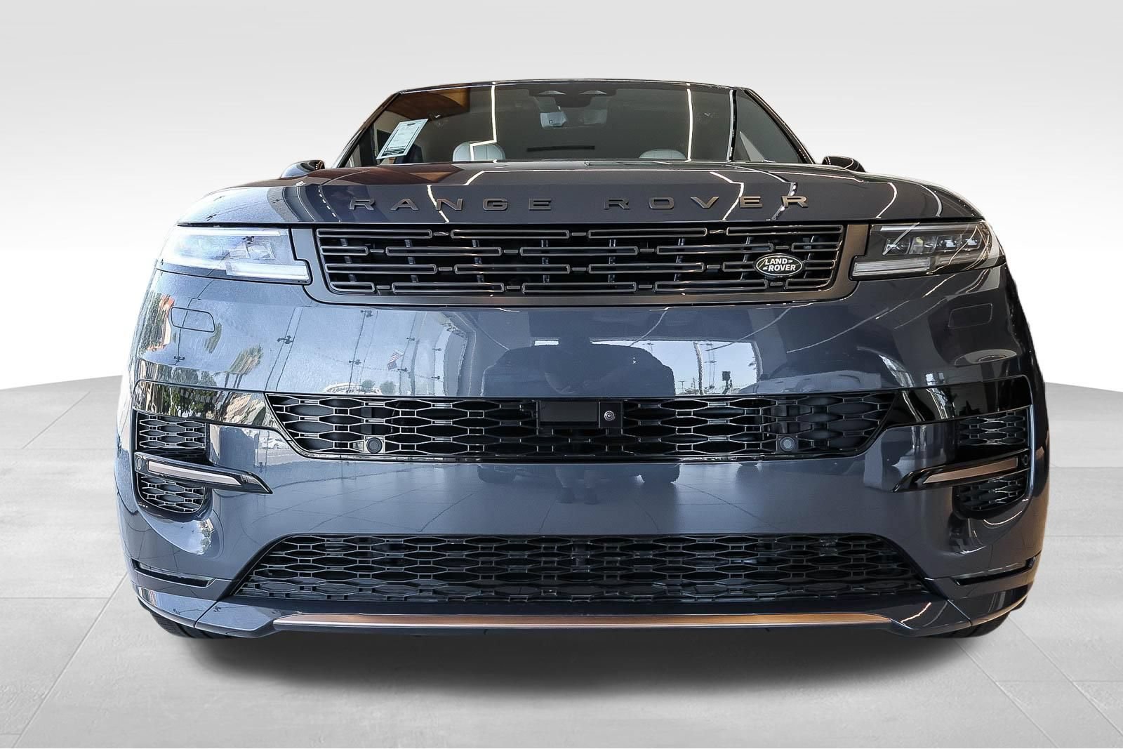 New 2026 Land Rover Range Rover Sport Dynamic SE AWD/4WD image 2