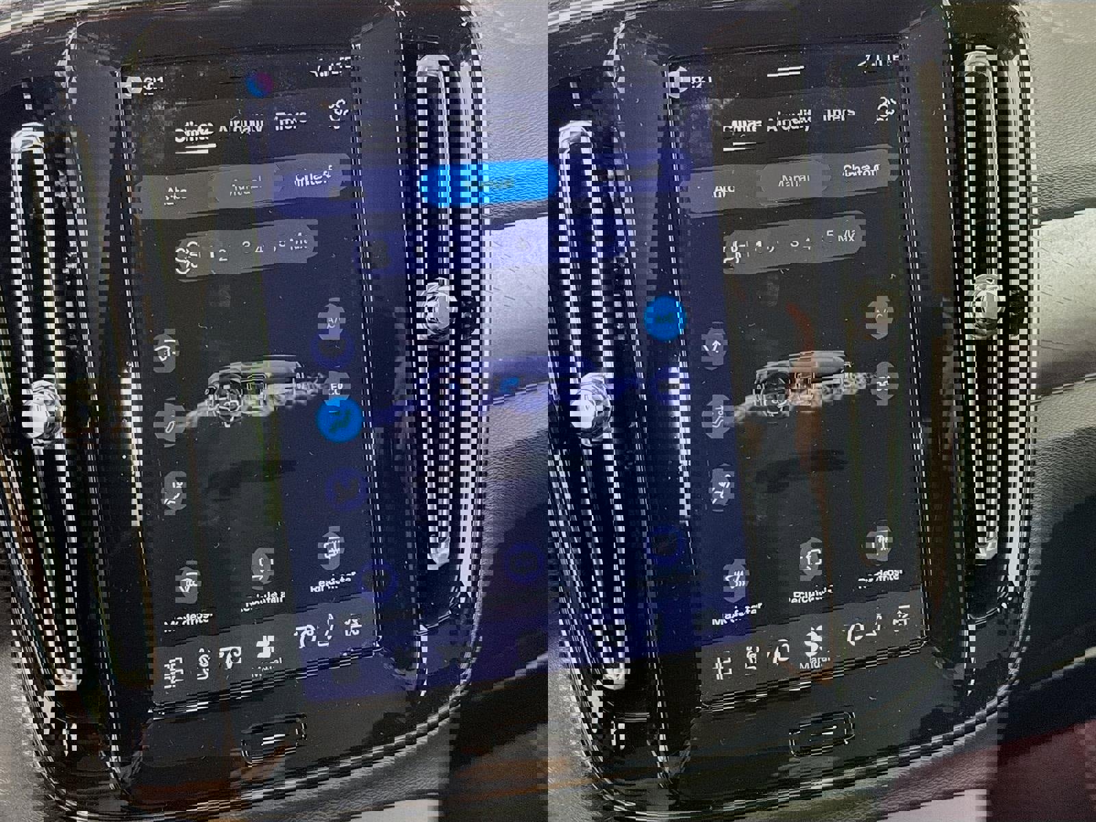 Used 2023 Volvo C40 P8 Recharge Ultimate image 19