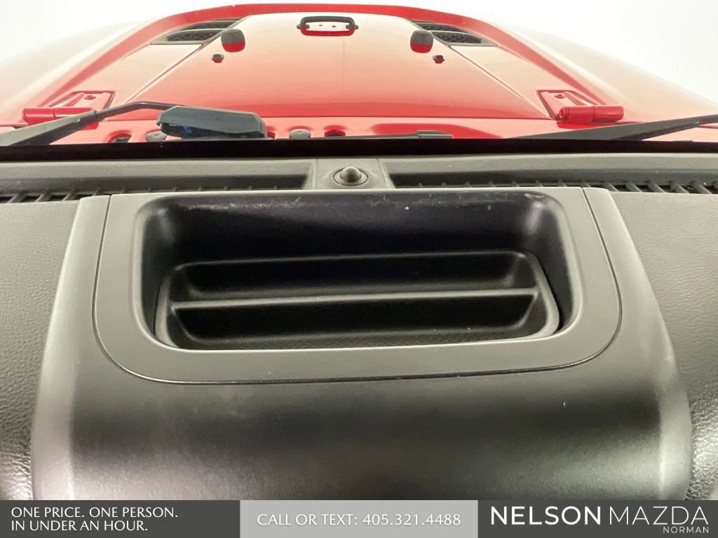 Used 2016 Jeep Wrangler Unlimited Rubicon image 32