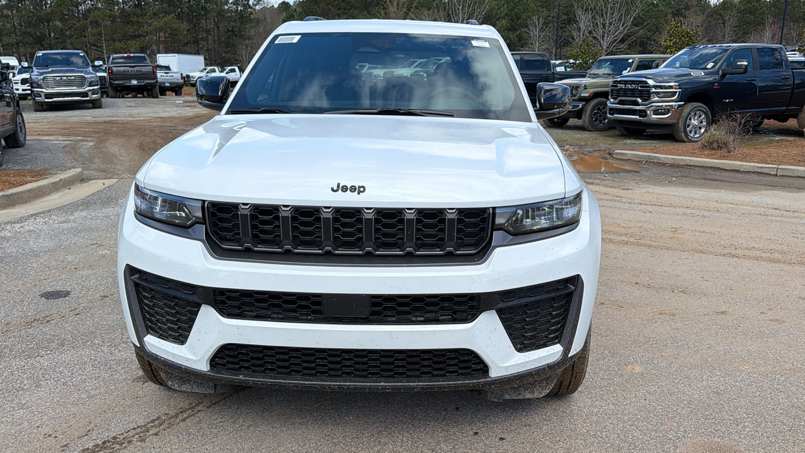 New 2026 Jeep Grand Cherokee Altitude AWD/4WD image 3