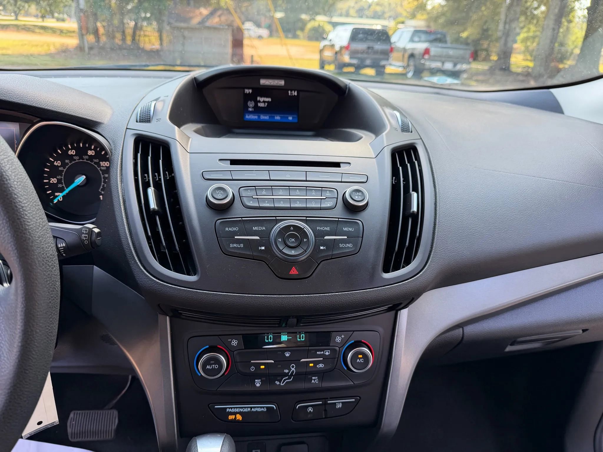 Used 2017 Ford Escape SE image 18