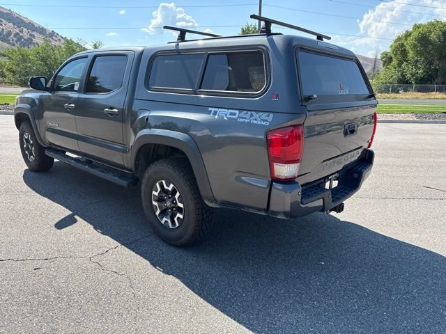 Used 2016 Toyota Tacoma TRD Off-Road AWD/4WD image 5