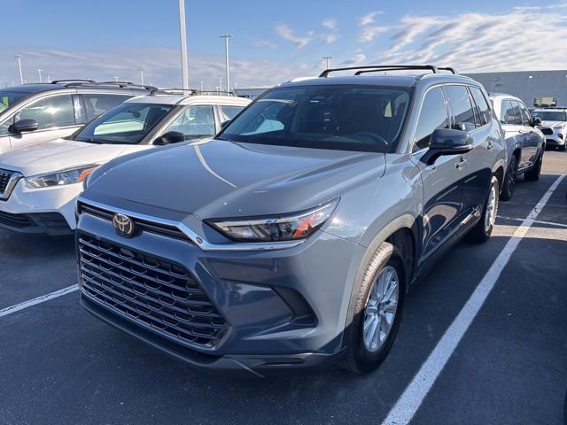 Used 2024 Toyota Grand Highlander XLE image 3