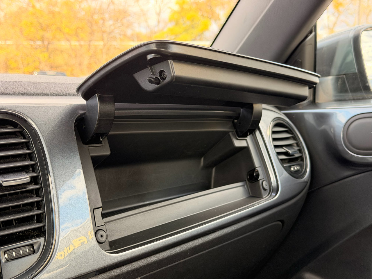 Used 2017 Volkswagen Beetle 1.8T S image 25