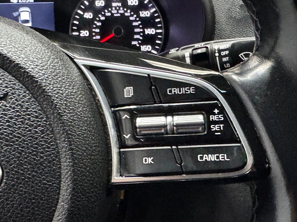 Used 2020 Kia Optima SE image 29