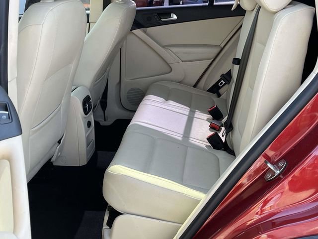 Used 2016 Volkswagen Tiguan SE FWD image 16