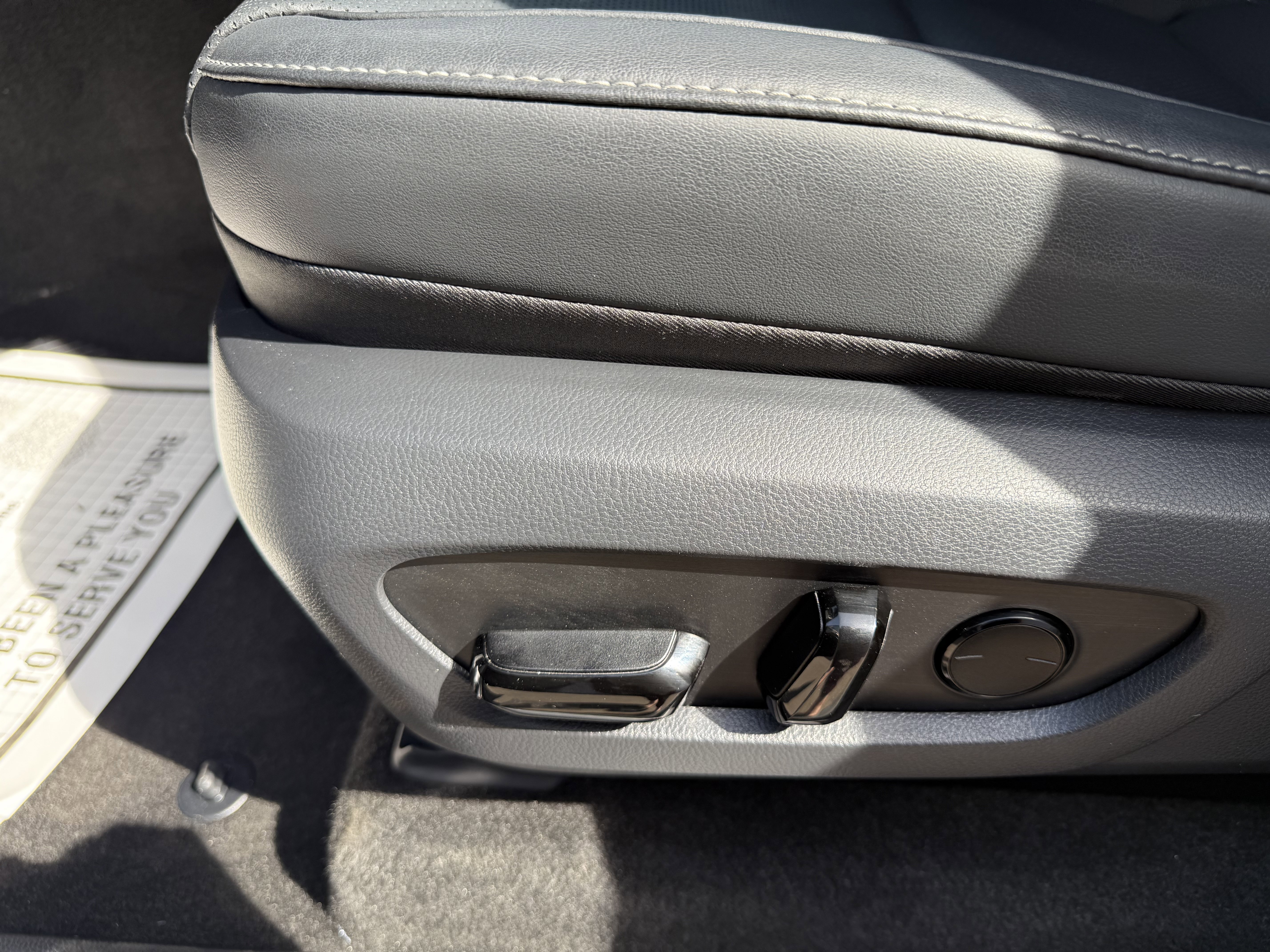 Used 2024 Lexus GX 550 w/ Accessory Package (2T) image 22