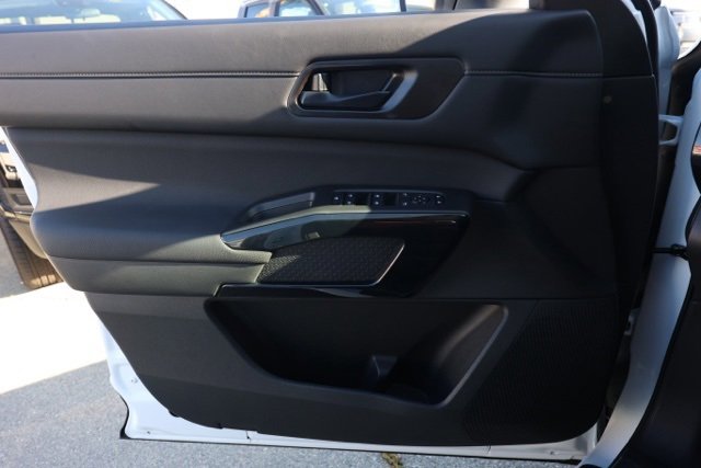 New 2025 Nissan Pathfinder SV w/ Cargo Package image 23