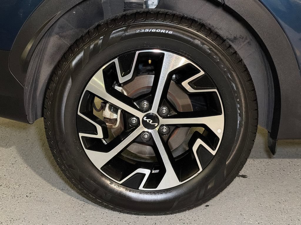 Certified 2023 Kia Sportage EX AWD/4WD image 7