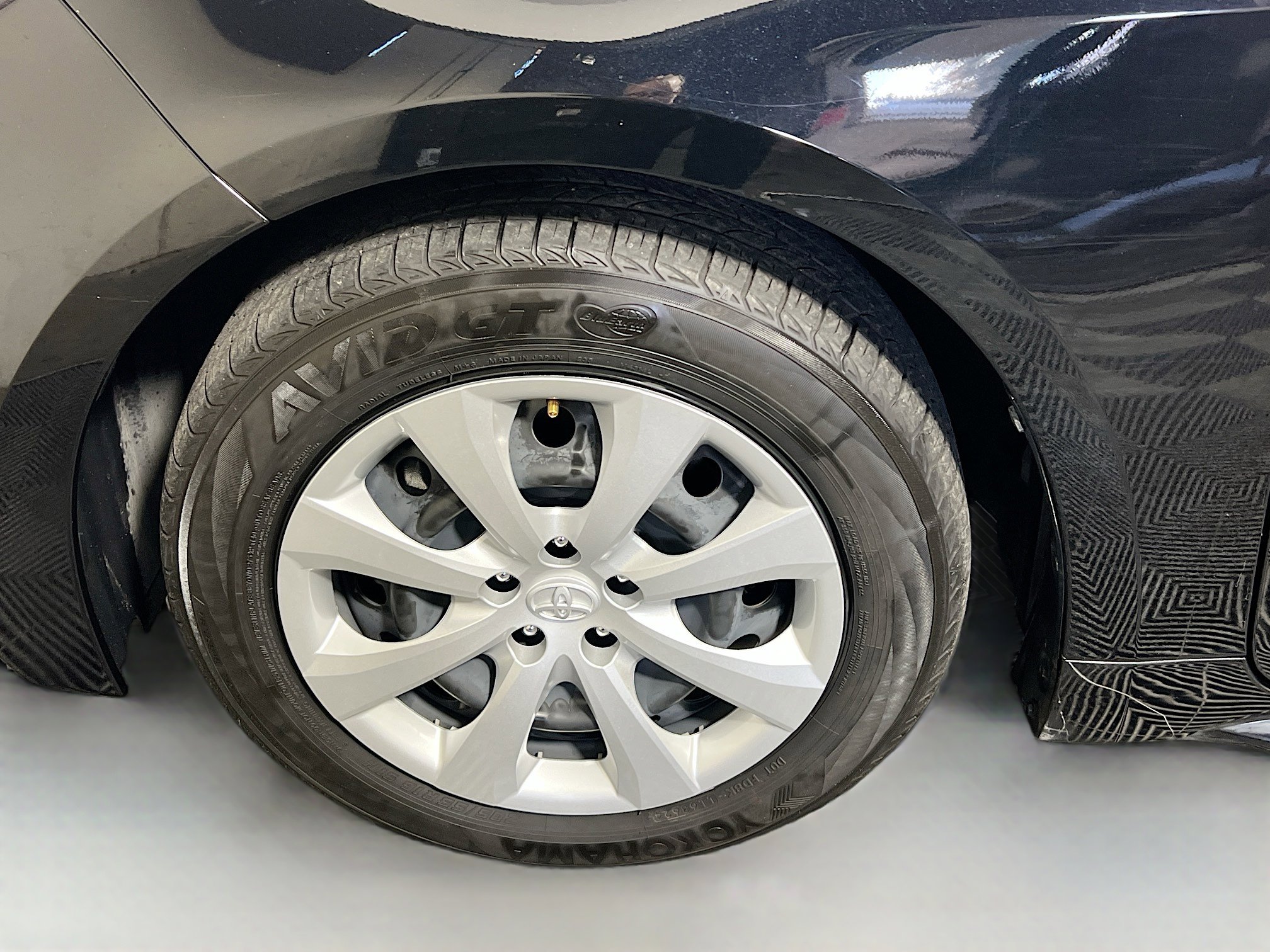 Used 2025 Toyota Corolla LE image 13