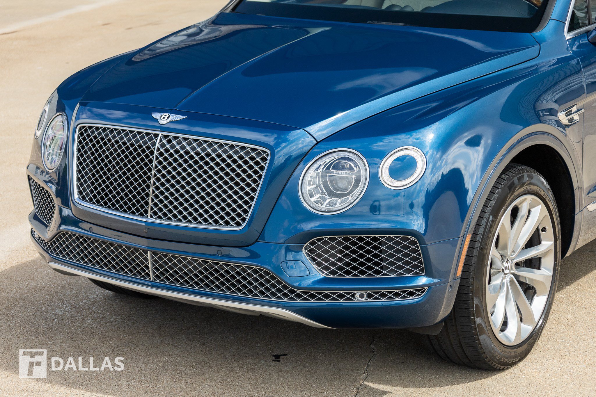 Used 2019 Bentley Bentayga AWD/4WD image 7