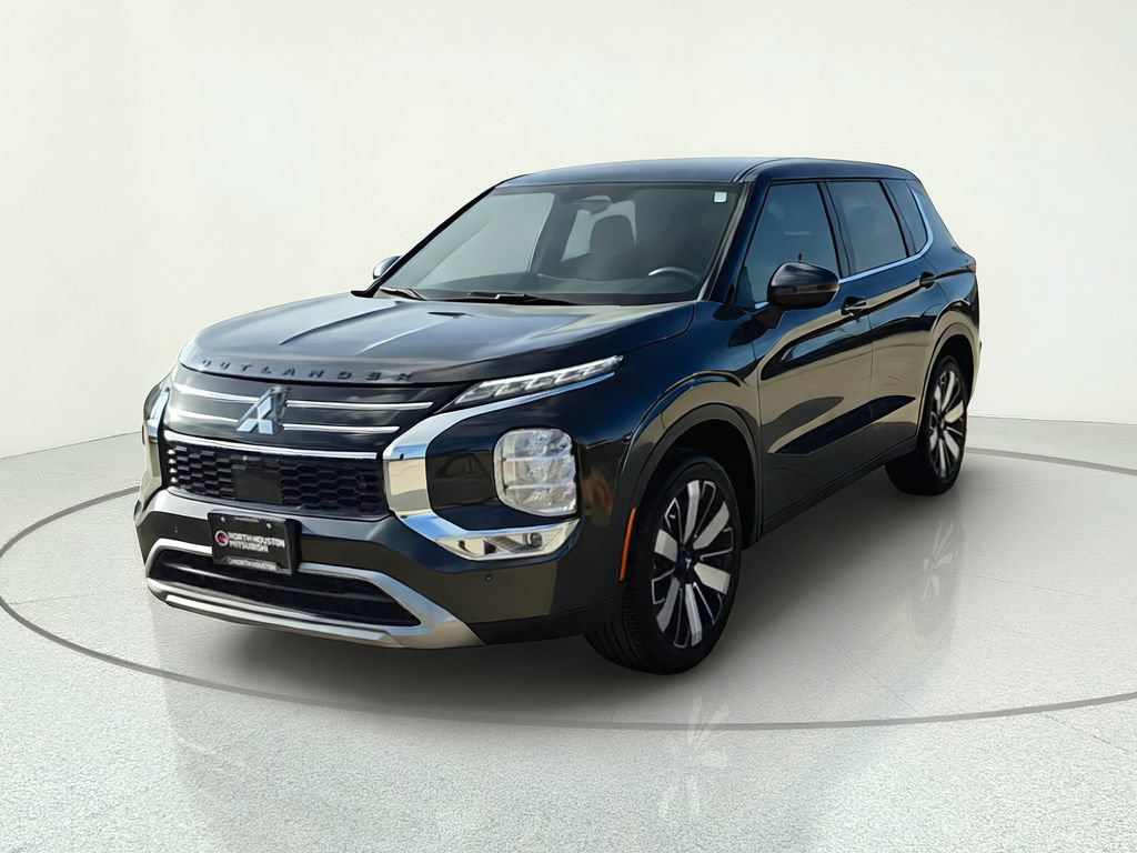 Used 2025 Mitsubishi Outlander SE AWD/4WD image 1