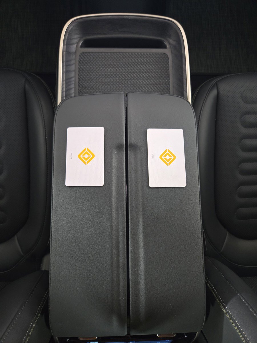 Used 2024 Rivian R1S Adventure AWD/4WD image 31