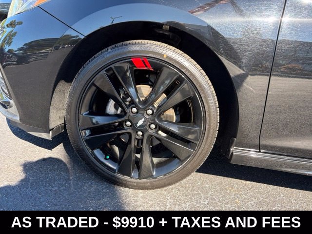 Used 2018 Chevrolet Cruze LT w/ Redline Edition FWD image 9