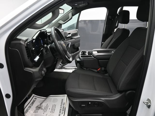 Used 2025 Chevrolet Silverado 2500 LT w/ Convenience Package AWD/4WD image 11