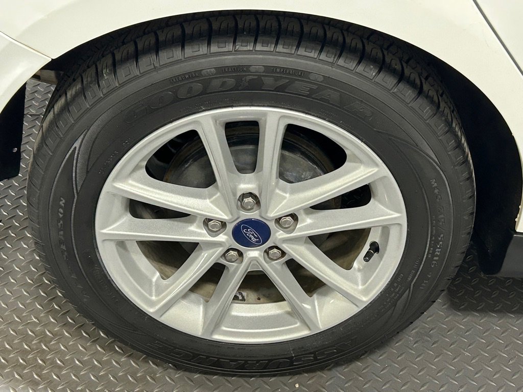 Used 2018 Ford Focus SE image 18