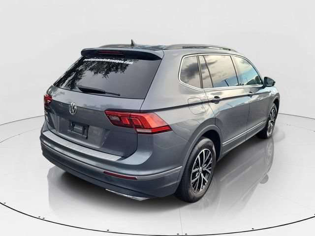 Used 2021 Volkswagen Tiguan SE w/ Panoramic Sunroof Package FWD image 31