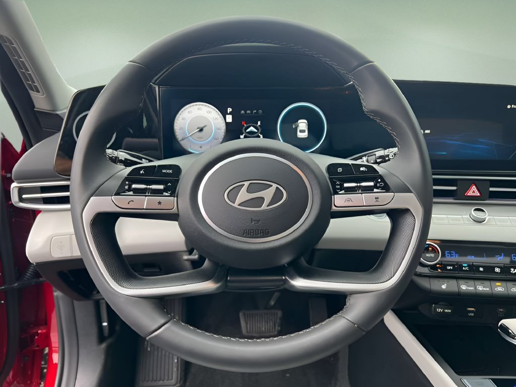 Used 2025 Hyundai Elantra Limited FWD image 20