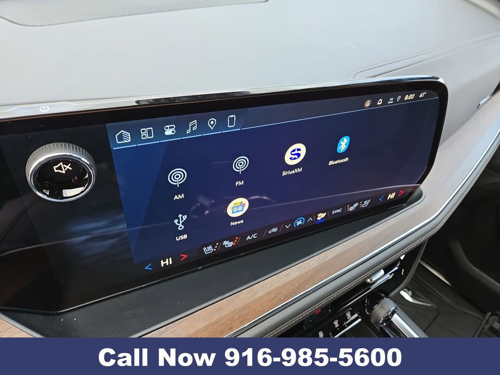 New 2026 Chevrolet Suburban High Country image 17