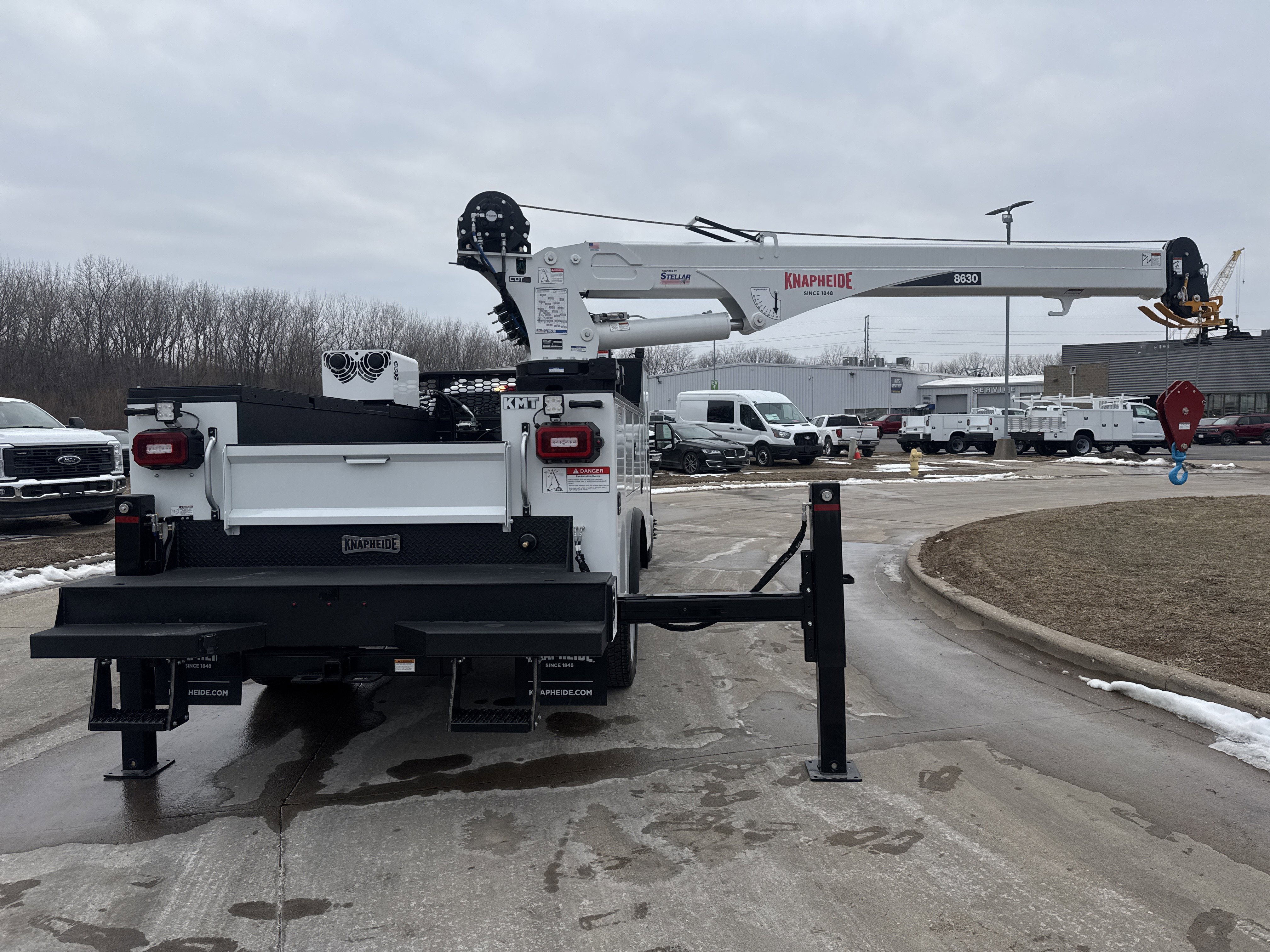 New 2026 Ford F550 4x4 Crew Cab image 17