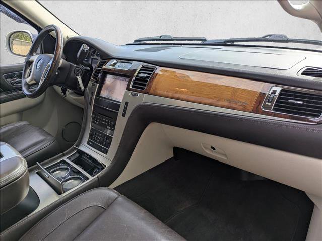 Used 2014 Cadillac Escalade Platinum AWD/4WD image 24