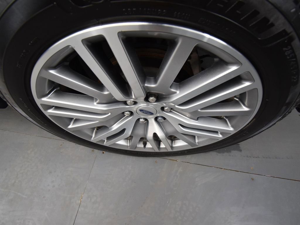 Used 2022 Ford Expedition Limited image 9