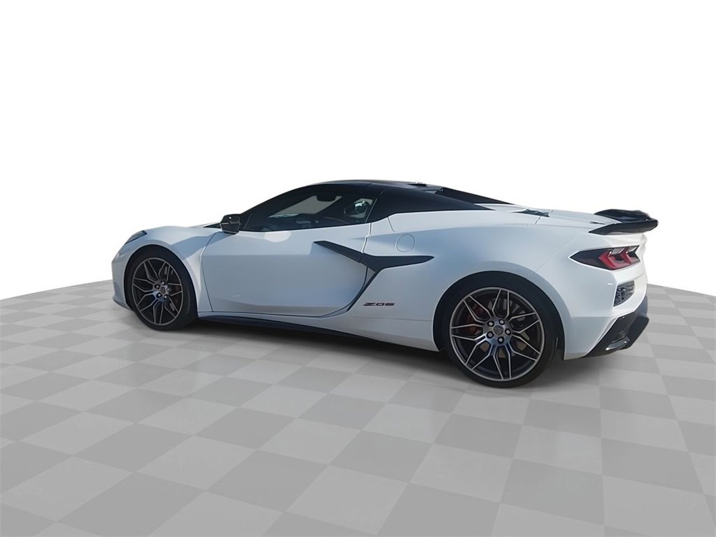 Used 2024 Chevrolet Corvette Z06 image 6