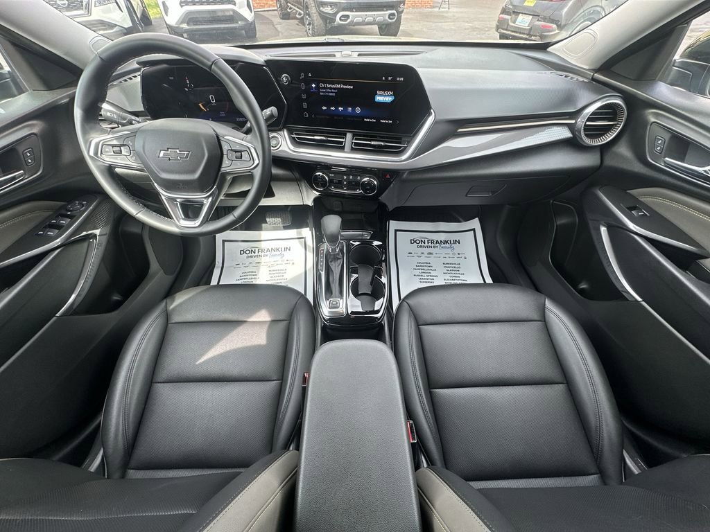 Used 2025 Chevrolet Trax ACTIV w/ Sunroof Package FWD image 20