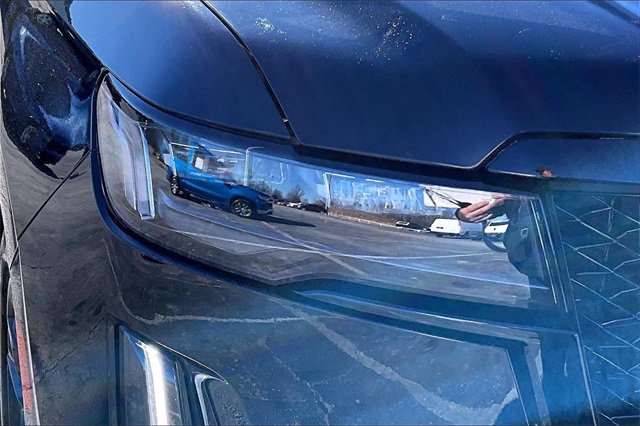 Used 2022 Cadillac Escalade ESV Sport w/ Touring Package image 33