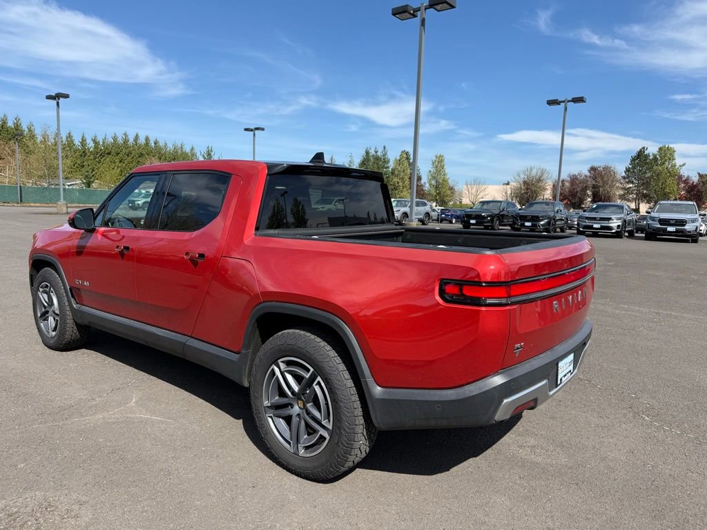 Used 2025 Rivian R1T Adventure image 5