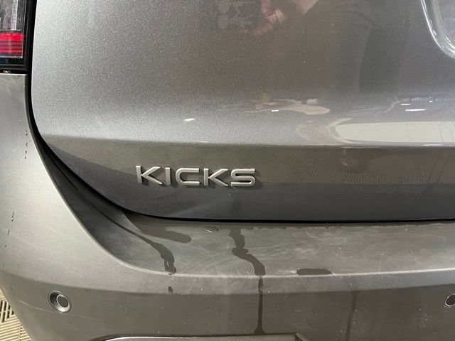 Used 2025 Nissan Kicks SR w/ SR Premium Package AWD/4WD image 6