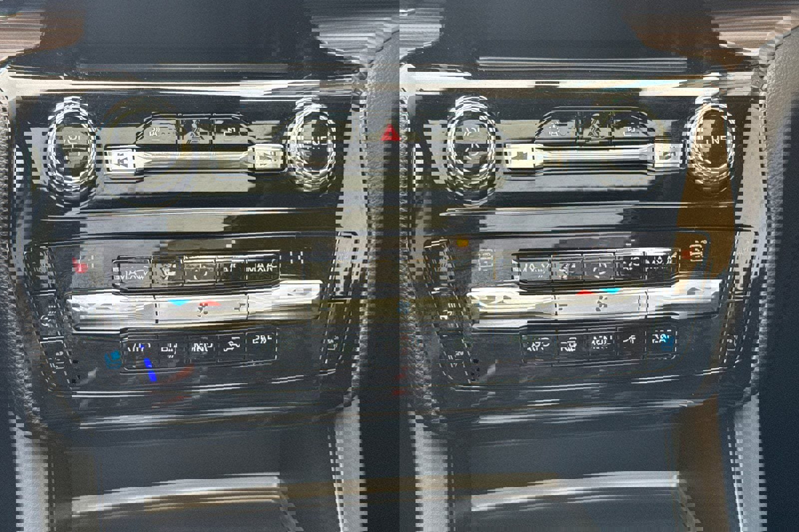 Certified 2021 Ford Explorer Limited w/ Equipment Group 301A image 22