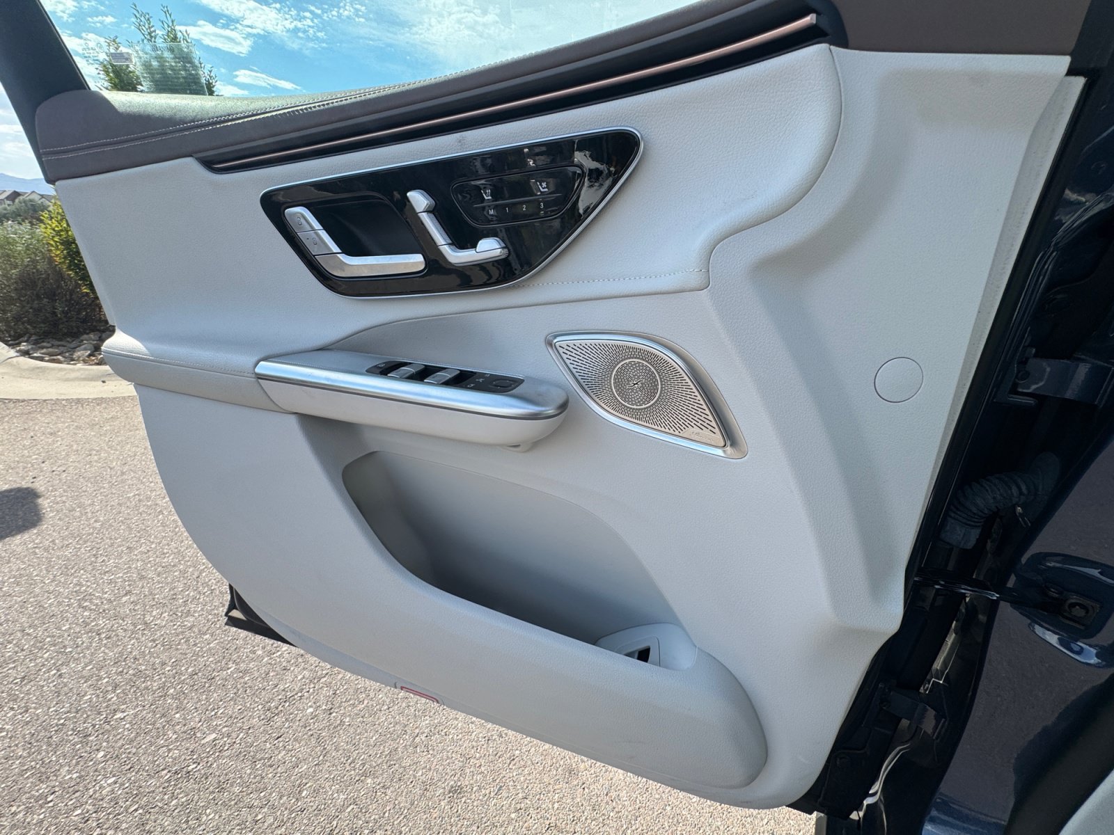 Certified 2023 Mercedes-Benz EQE 350+ 4MATIC SUV image 32
