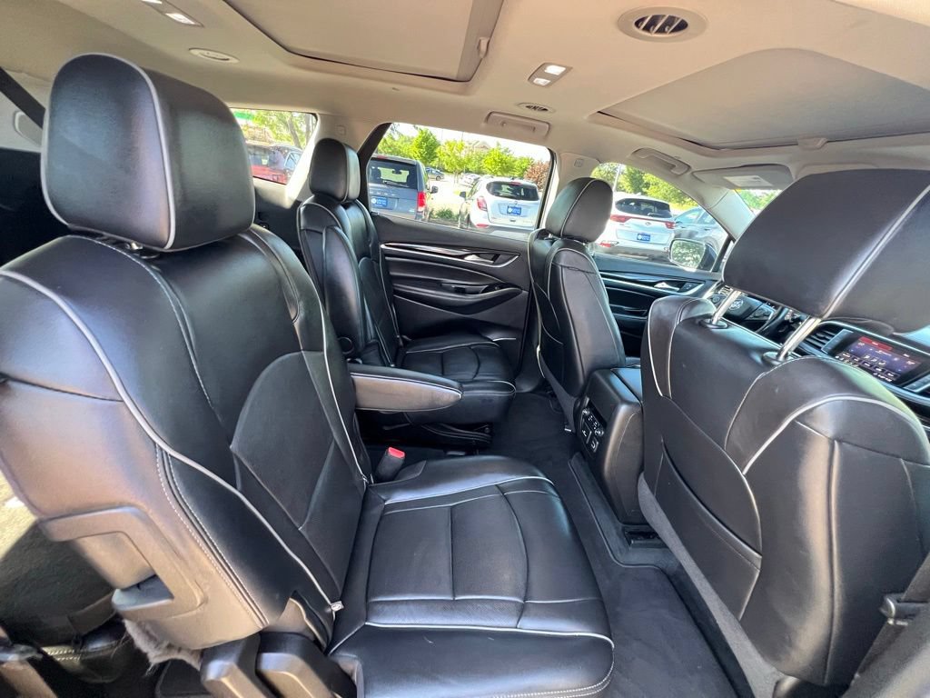 Used 2020 Buick Enclave Avenir w/ Avenir Technology Package AWD/4WD image 30
