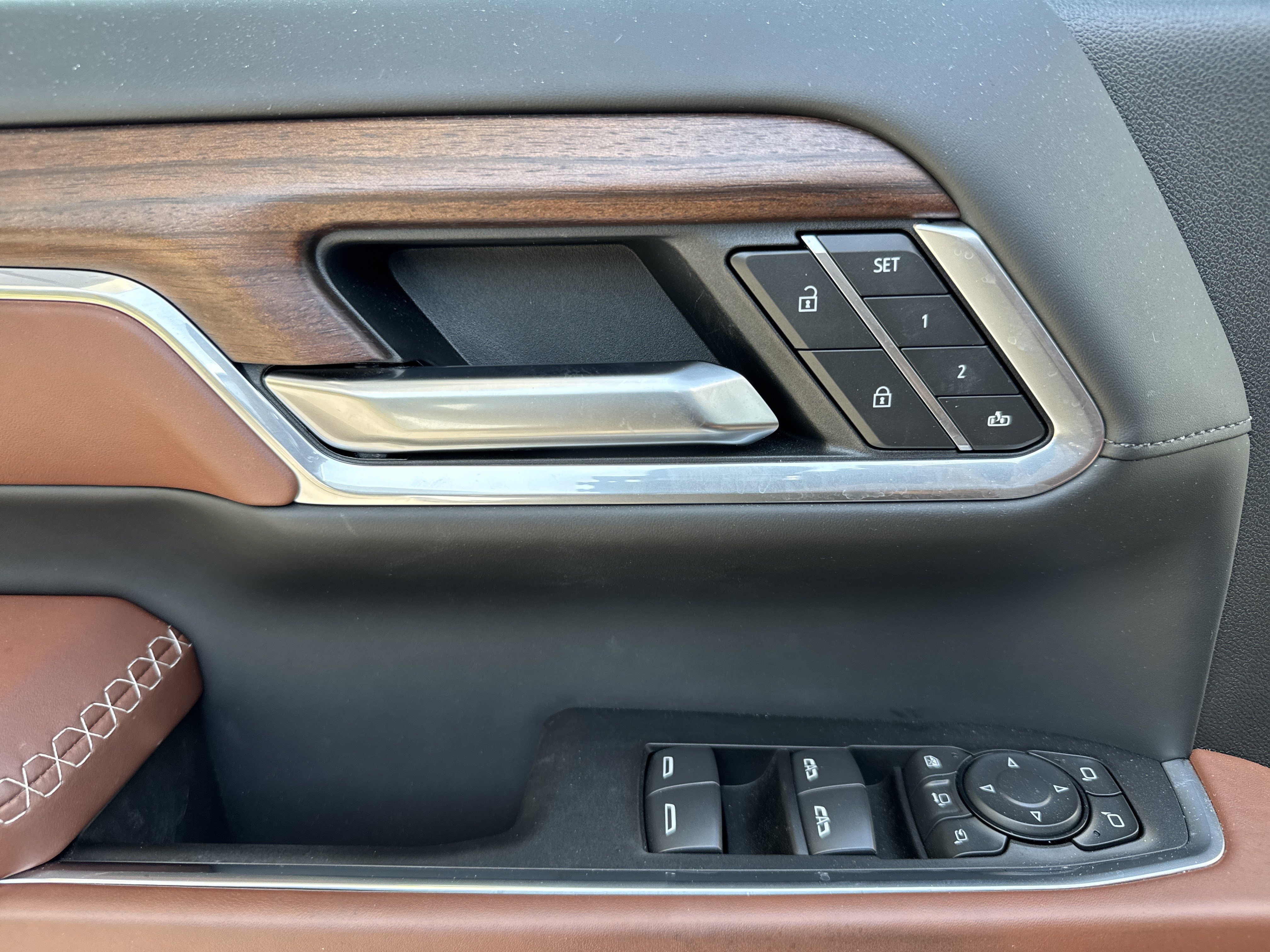 Used 2026 GMC Sierra 2500 Denali Ultimate AWD/4WD image 15