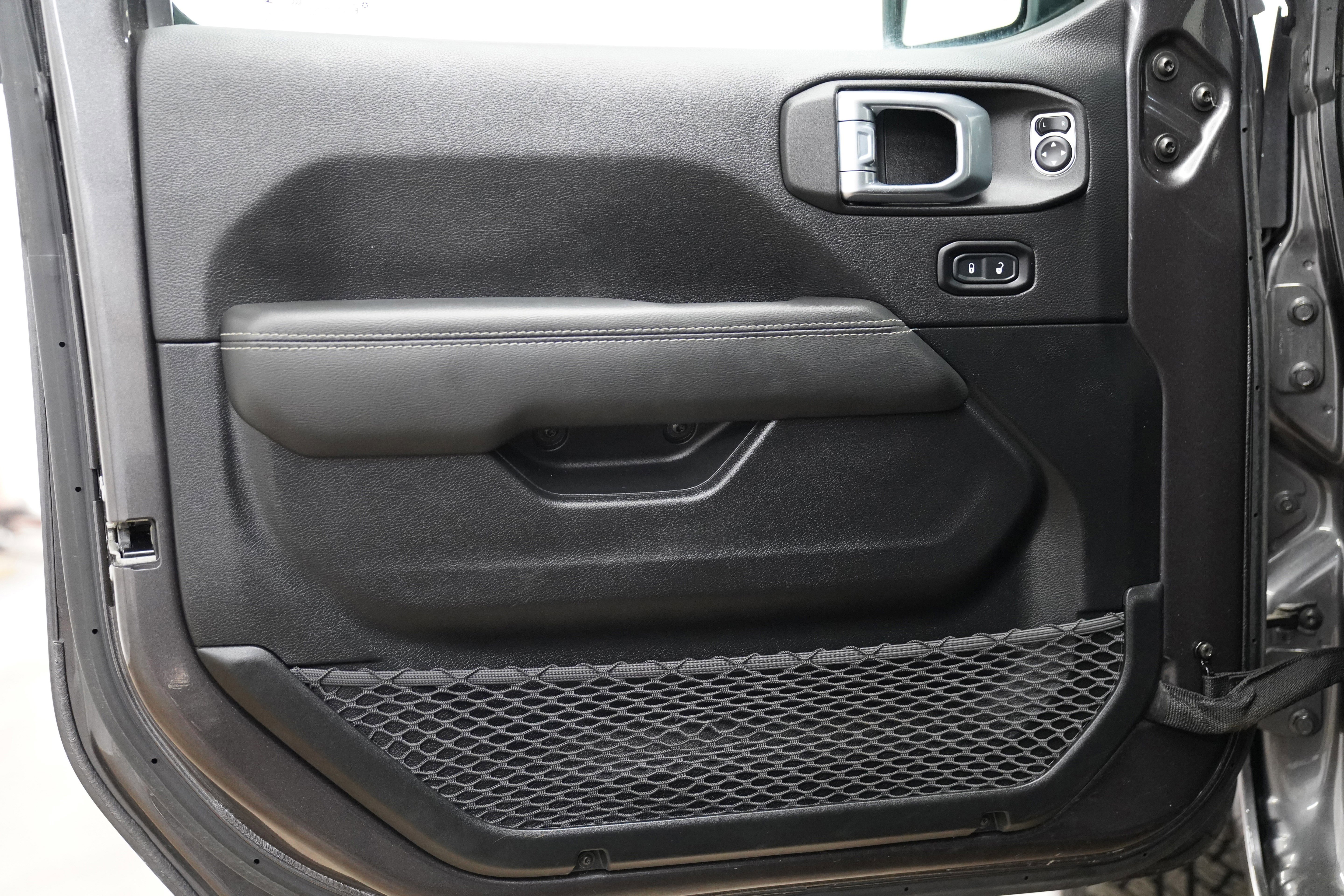 Used 2021 Jeep Wrangler Unlimited Sahara w/ Dual Top Group AWD/4WD image 16