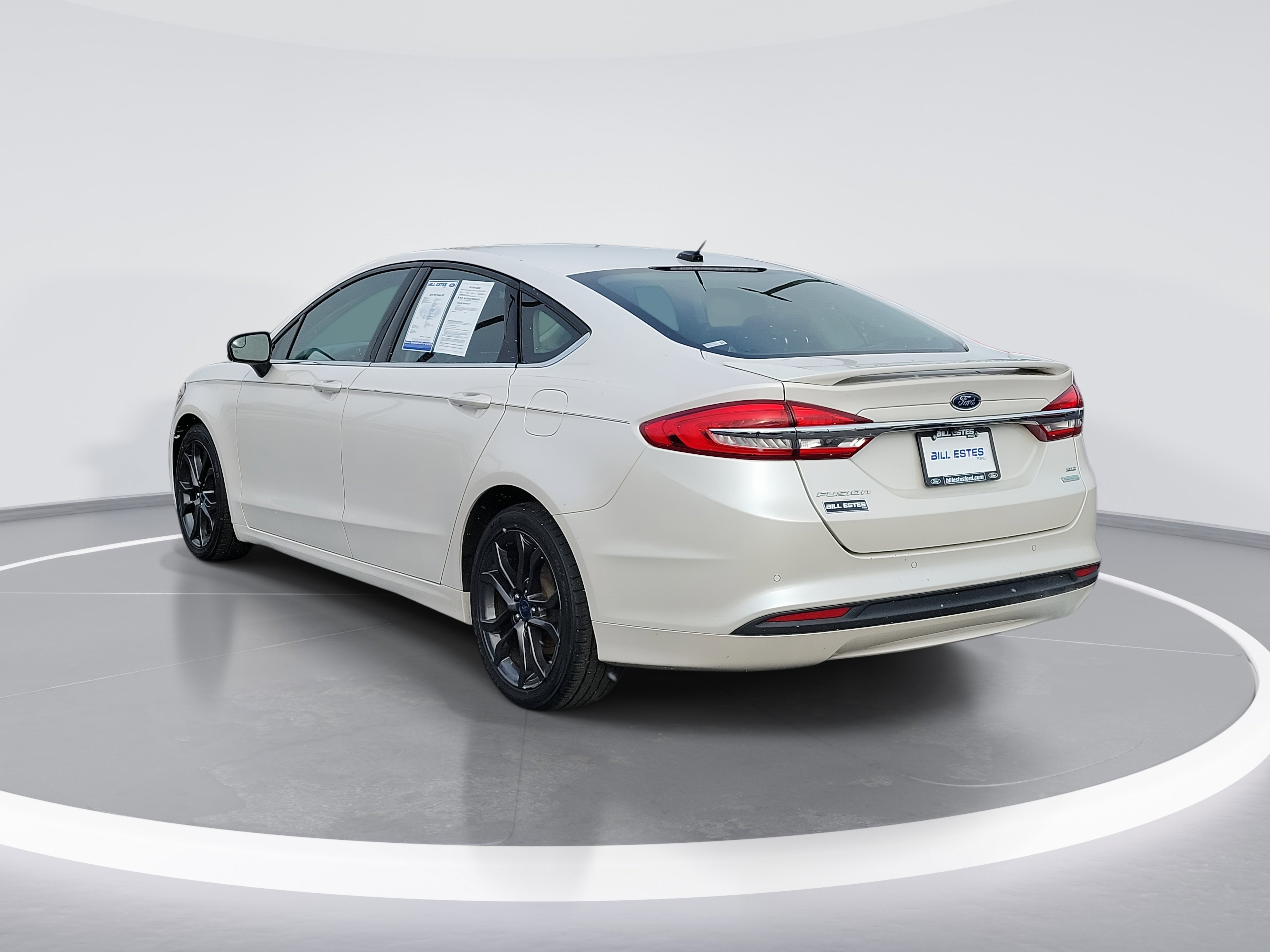 Used 2018 Ford Fusion SE w/ Equipment Group 201A image 4