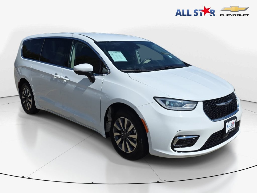 Used 2023 Chrysler Pacifica Touring-L
