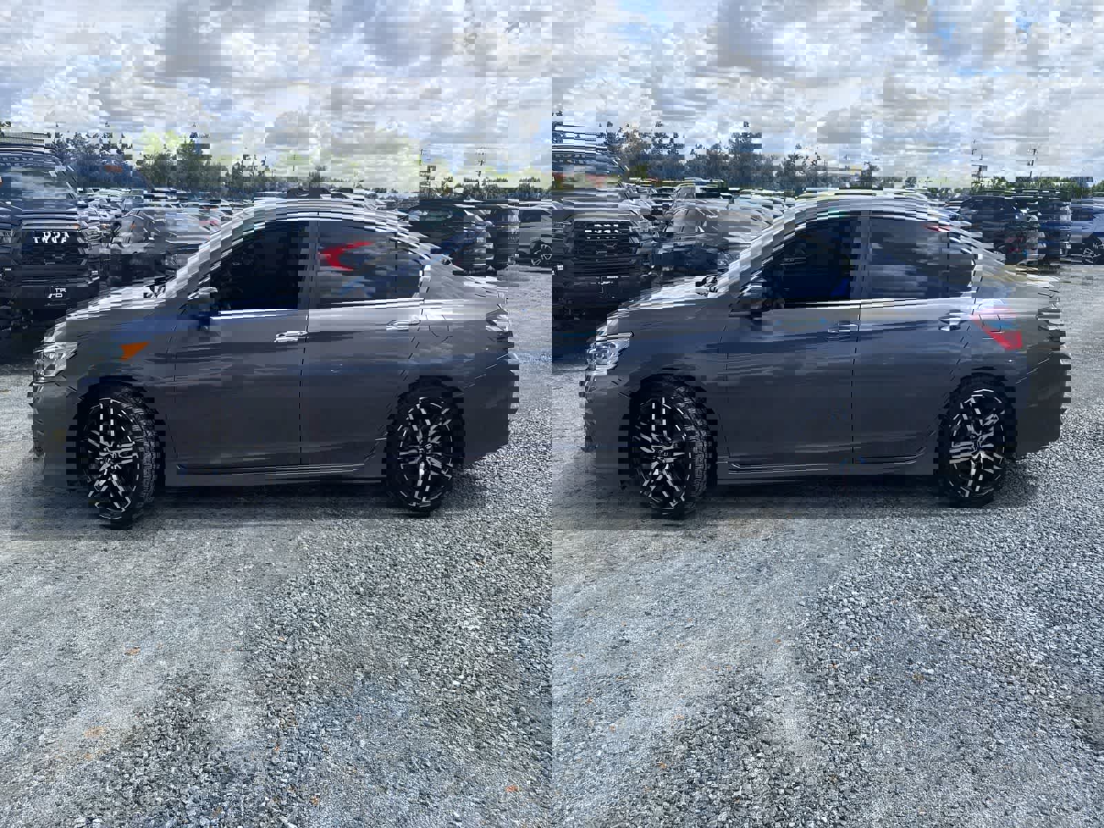 Used 2017 Honda Accord Sport image 8