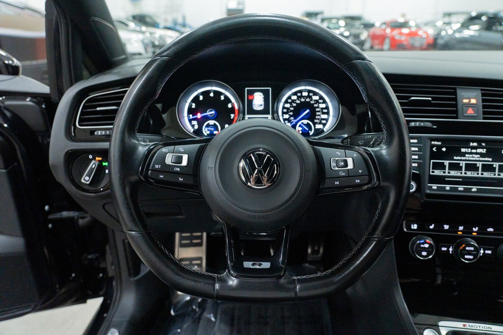 Used 2016 Volkswagen Golf 4-Door AWD/4WD image 25