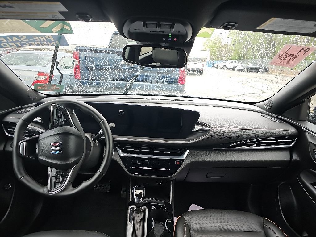 Used 2025 Buick Envista Avenir FWD image 7