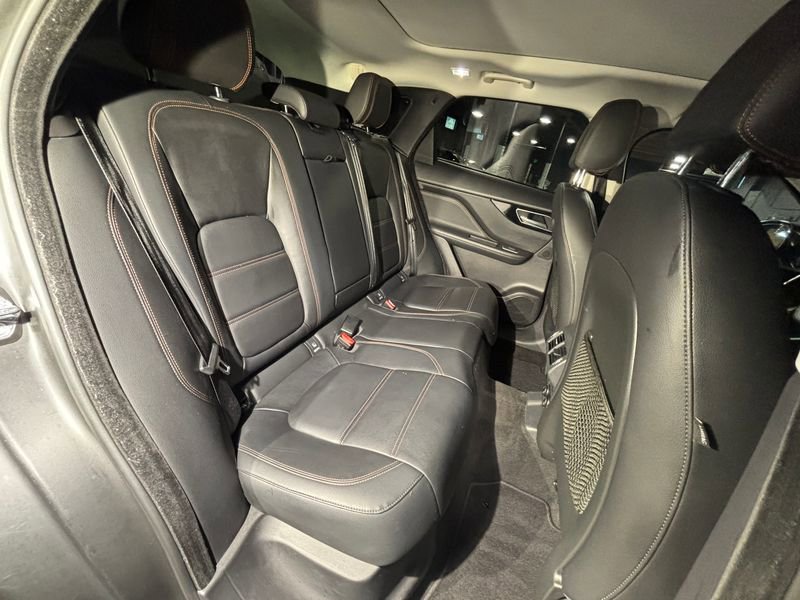 Used 2017 Jaguar F-PACE Prestige image 14