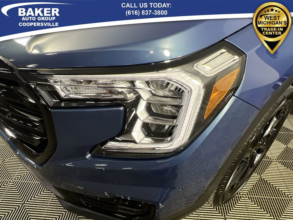 Used 2024 GMC Terrain SLT w/ Elevation Edition image 35