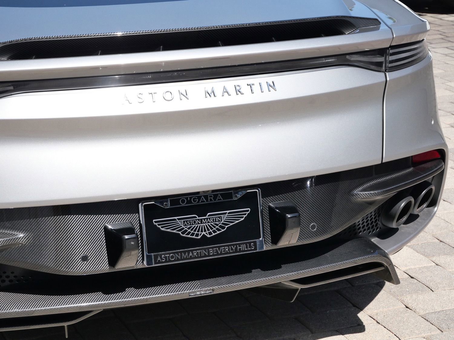 Used 2023 Aston Martin DBS Coupe RWD image 15