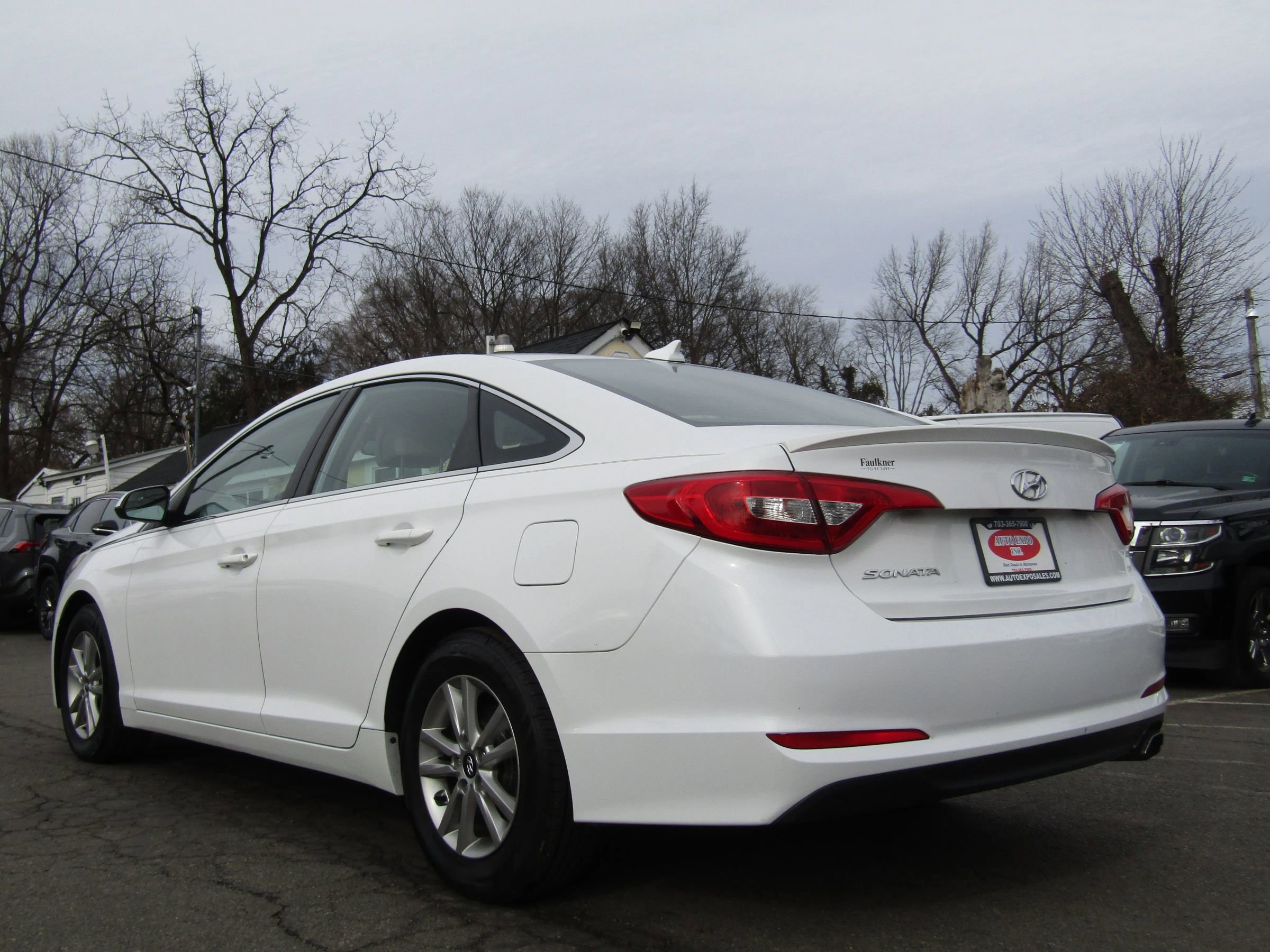Used 2017 Hyundai Sonata SE w/ Cargo Package image 5