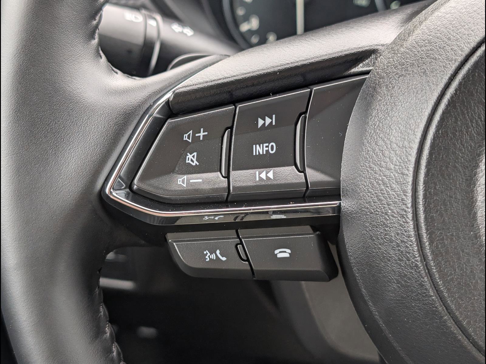 Used 2025 MAZDA CX-5 AWD 2.5 S w/ Premium Plus Pkg image 14