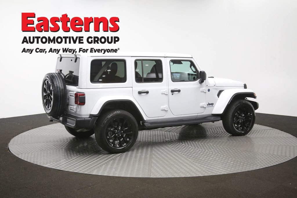 Used 2025 Jeep Wrangler Unlimited Sahara AWD/4WD image 38
